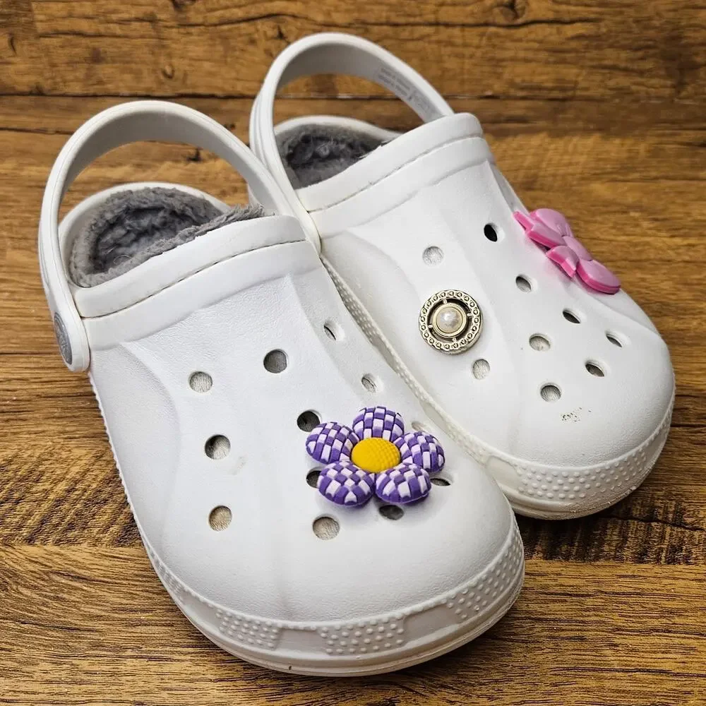 Crocs Classic clogs faux fur lined white charms shoes size 12/13 kids
